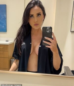 Ex empleado de los Jets que una vez acusó a Brett Favre de acoso sexual revela una espantosa mastectomía doble