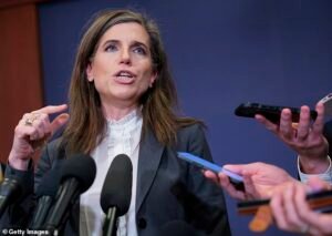 Los fanáticos de la NBA critican a Nancy Mays por una pregunta extraña a Ben Stiller tras el tiroteo del reportero de la Casa Blanca