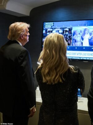 Carolyn Levitt compartió dramáticas fotografías detrás de escena en la Oficina Oval después de que un hombre armado abriera fuego en la cena de corresponsales de la Casa Blanca.