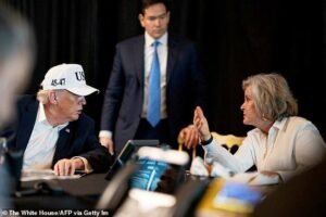 La reina de hielo de Trump convoca silenciosamente una cumbre de seguridad de emergencia mientras aumenta el escrutinio del Servicio Secreto