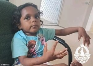 Detectives repugnantes hacen un descubrimiento escalofriante en busca de la pequeña Sharon desaparecida, de 5 años, después de que la policía suplicara a los lugareños que vieran a su ex violento sosteniendo su mano antes de que ambos desaparecieran: “Horrible”