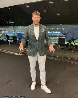 El programa de fútbol de la AFL de Channel Nine ha sido acusado de estafar a las estrellas de la AFL por “el mejor paquete de premios de la televisión”.