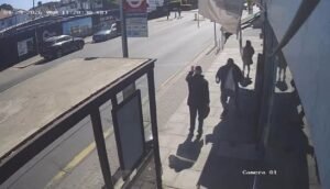 Cómo una tranquila mañana de primavera se convirtió en caos en Golders Green cuando un hombre con un cuchillo acechaba las calles cazando a sus víctimas.