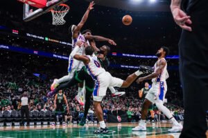 La ofensiva de los Celtics se estanca al final del Juego 5 durante la derrota por 113-97 ante los 76ers