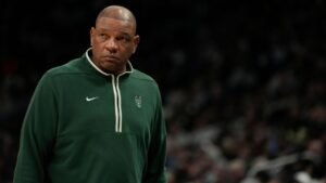 Fuente: Doc Rivers fuera después de tres años como entrenador de los Bucks