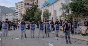 Al menos nueve personas han muerto en dos días de tiroteos en una segunda escuela en Turquía