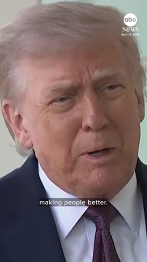 MIRAR: El presidente Trump habla con los periodistas