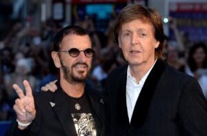 Dos de los Beatles están lanzando su primer dúo desde 1970