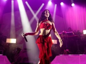 La Eclesia de Naïka y un debut global del devenir