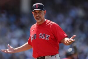 El piloto de los Red Sox despedido Alex Cora debería encontrar nuevo equipo en breve