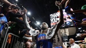 Thunder completa barrida sobre Suns y llega a semifinales de la Conferencia Oeste