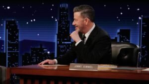 Kimmel se burla de Trump por haber hecho “una broma sobre su muerte” en medio de la revisión de la FCC