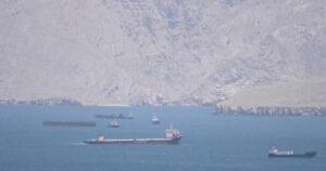 Trump dijo que el embargo se mantendrá hasta que Irán alcance un acuerdo nuclear