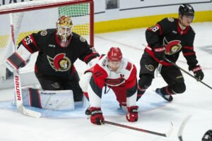 Playoffs de la NHL: Penalty Kills Hurricanes gana el tercer juego sobre los senadores