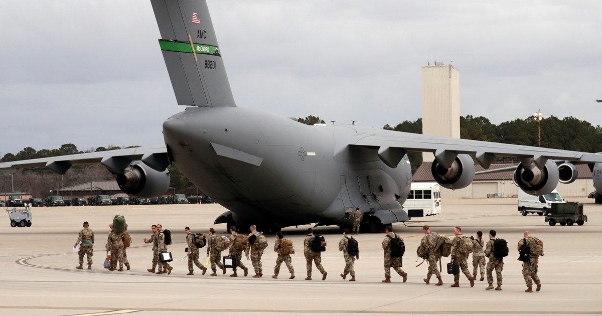 220207-troops-mb-0937-402e35.jpg