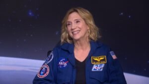 MIRAR: Ex astronauta se readapta a la vida en la Tierra