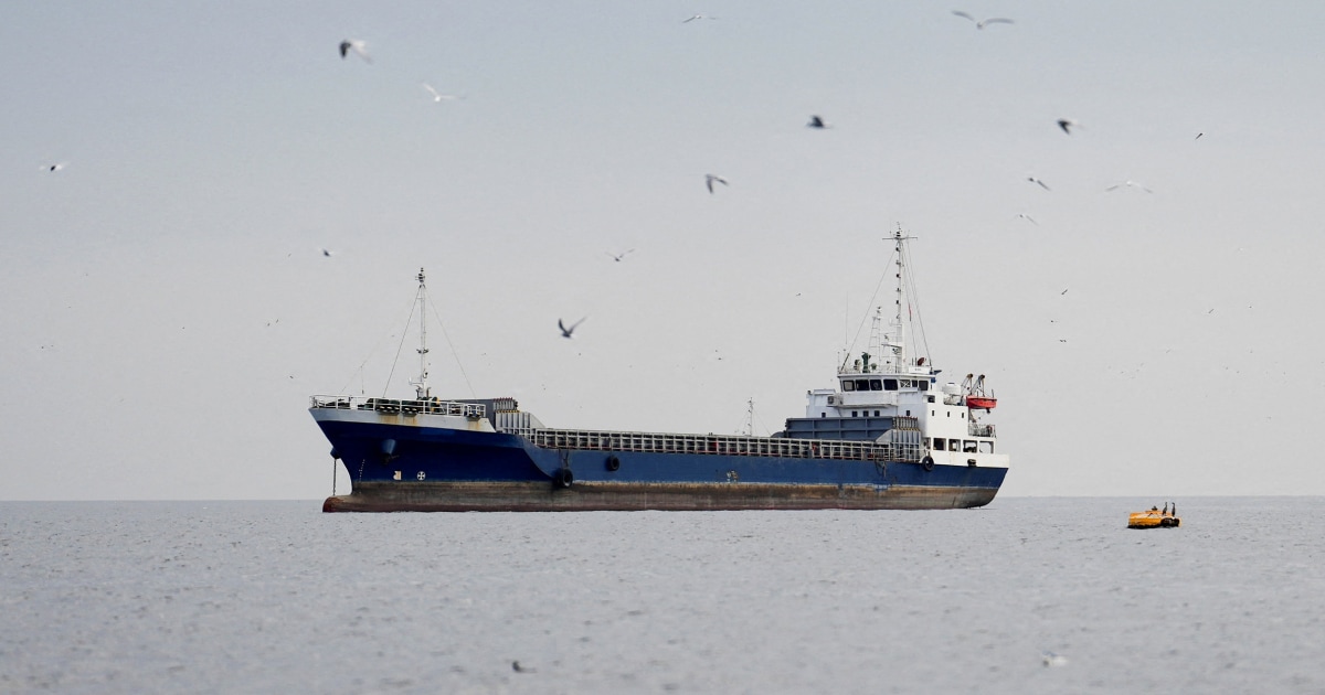 260413-strait-of-hormuz-2-rs-809751.jpg