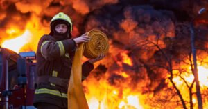 Rusia ha lanzado mortíferos ataques con drones y misiles contra Ucrania mientras sus defensas aéreas han sido destruidas por la guerra de Irán.