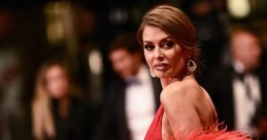 Influencers famosos advierten que los rusos podrían “romperse”