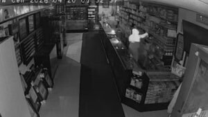 MIRAR: Ladrones roban más de $100 mil en tarjetas y objetos coleccionables de Pokémon