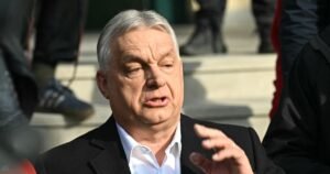 Viktor Orban de Hungría dimite del parlamento tras una aplastante derrota y promete reconstruir