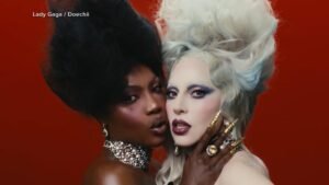MIRA: Lady Gaga y Doechii lanzan vídeo musical de ‘Devil Wears Prada 2’