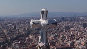 MIRA: Vistas nunca antes vistas de la Sagrada Familia