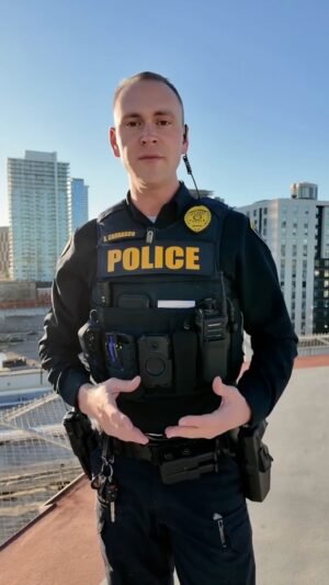 MIRAR: La policía publica un video que advierte a los residentes sobre el juego del ‘asesino de personas mayores’ en la escuela secundaria