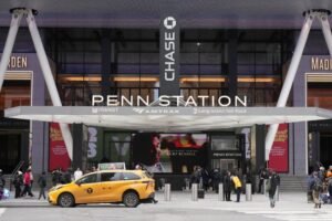 Billetes de tren de 100 dólares por asientos de 11.000 dólares: lo que pagan los aficionados para asistir a la Copa del Mundo