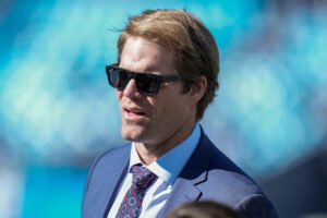 Greg Olsen habla sobre su sexto año como ala cerrada universitaria