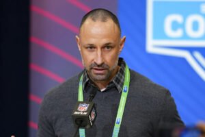 Rastreador de agentes libres de los Miami Dolphins 2026 y actualizaciones en vivo: mantenerse al día con todos los rumores y fichajes