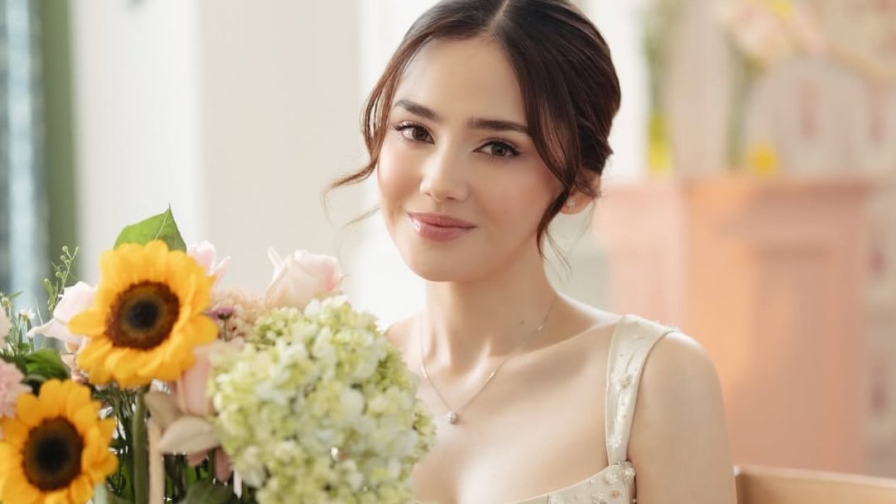 69dd2c0b1d91b-syifa-hadju_gemini_1265_711.jpg
