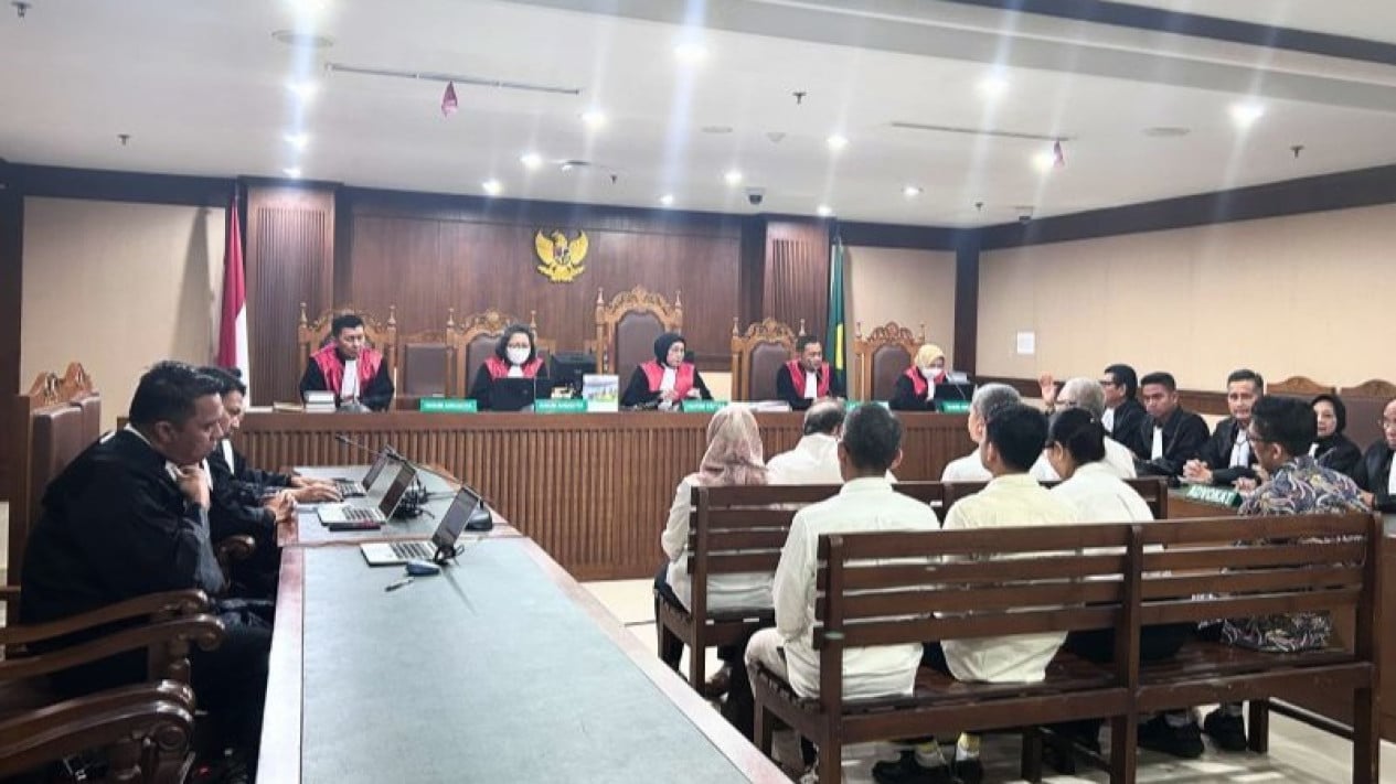 69e8f5f9d231b-8-terdakwa-kasus-dugaan-pemerasan-dalam-pengurusan-izin-rencana-penggunaan-tka-di-keme.jpeg