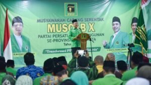 Mardiono pidió a los activistas del PPP de Yakarta que devolvieran sus escaños al DPRD en las elecciones de 2029