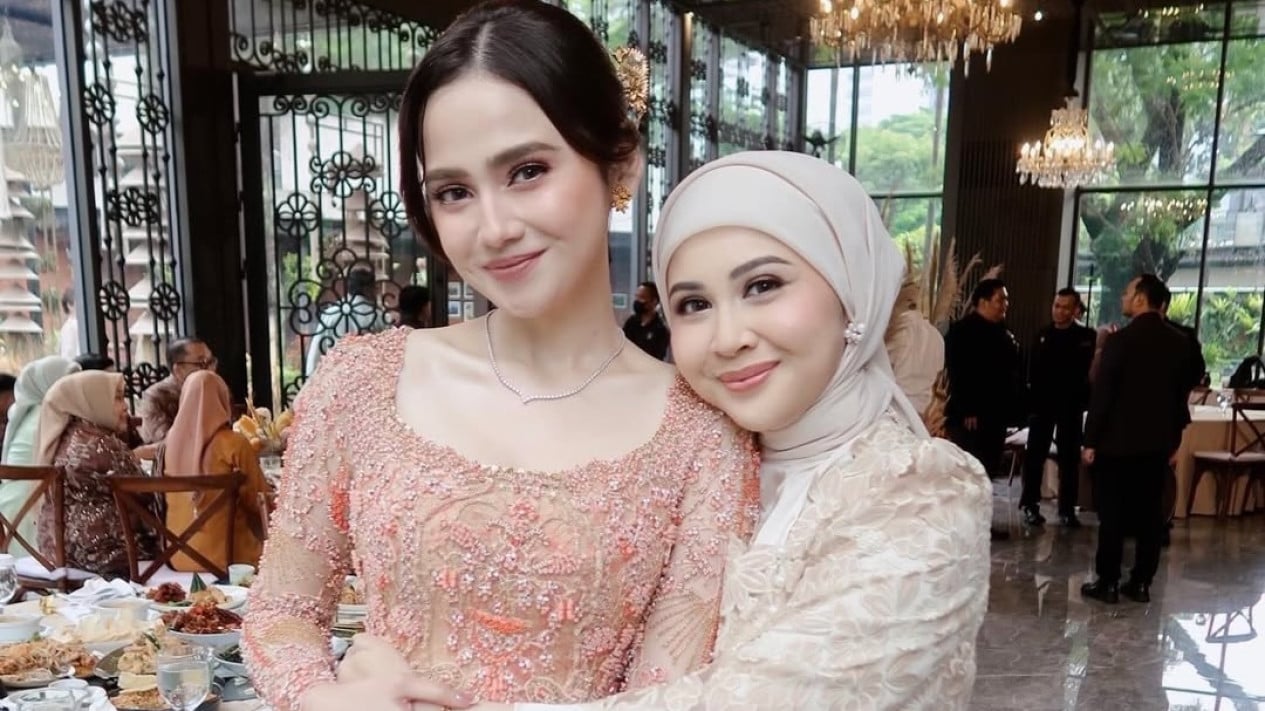 69efb6fc43c78-syifa-hadju-dan-kesha-ratuliu_gemini_1265_711.jpg