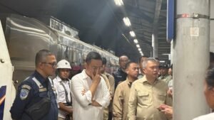El ministro de Transportes, Dudi, animó a la investigación del KNKT a revelar la causa de la colisión de trenes en Bekasi Oriental.