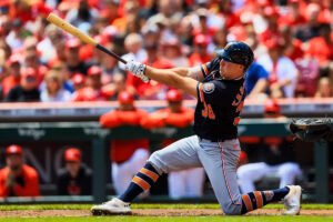 Lee lanza grandes entradas mientras los Tigres de Detroit salvan el final de la serie contra los Rojos