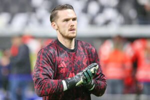 Arne Slott elogia al jugador del Liverpool tras la victoria en el derbi de Merseyside