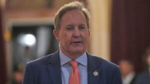 Paxton investiga a Lululemon sobre “sustancias químicas para siempre”