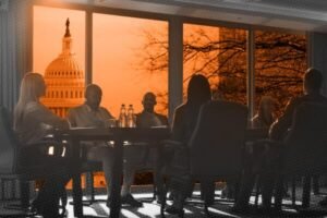 En las charlas de acreditación, los colegios, los acreditadores tienen menos votos