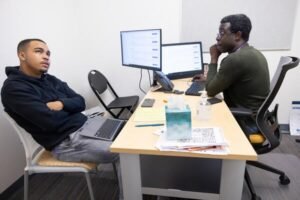 Por qué los estudiantes se detienen y qué les hace volver