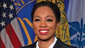 Trump nomina a la Dra. Erica Schwartz como nueva directora de los CDC