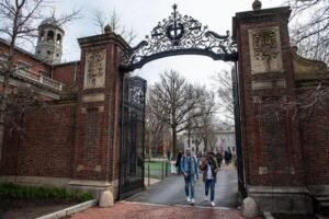 Los estudiantes de grado de Harvard hacen huelga