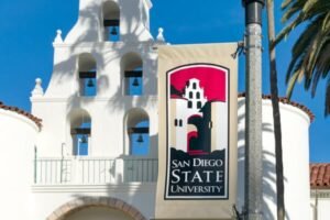 SDSU se resuelve con atletas femeninas por becas