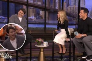 Kelly Ripa promete que tropezar durante la entrada de ‘Live’ de Jason Ritter fue “simplemente adorable”: “Fue tan increíble, la forma en que saludaste a todos y tropezaste con la silla Gelman”