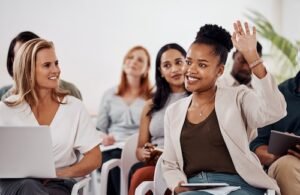 Un nuevo modelo de PLC que genera eficacia colectiva y lucha contra el agotamiento del profesorado