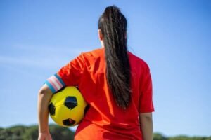 Las universidades deben incluir atletas transgénero (opinión)