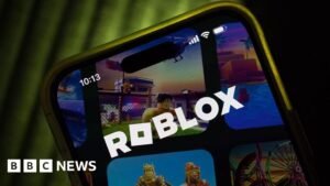 Roblox defiende controles de seguridad ampliados pero los padres están preocupados