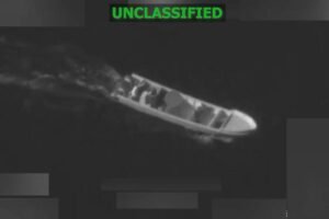 Ataques contra supuestos barcos narco matan a 5 personas y 1 sobrevive en el Pacífico oriental, dice el ejército estadounidense