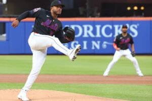 Freddie Peralta sigue buscando la esquiva longevidad de los Mets
